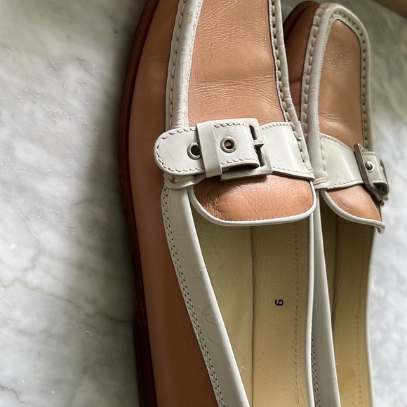 Tod’s loafer in camel and cream - Picture 6 of 8